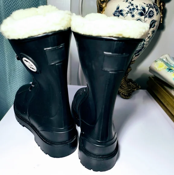 Super comfortable, soft and warm, Michael Kors Faux Shearling-Lined Rain Boots. - Picture 12 of 16